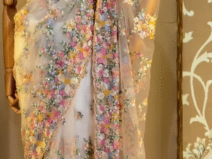 Flowing With Grace, Rooted In Tradition – The Saree, A Symbol of Timeless Beauty ❤️❤️❤️