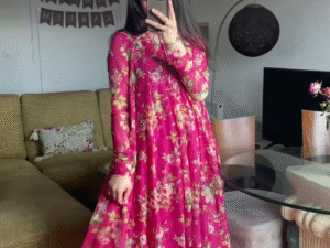 🌸 Radiant Pink Floral Anarkali Set – Grace with Every Twirl 💖✨