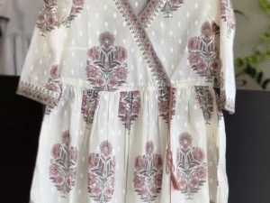 🌸 Chic Floral Wrap Peplum Top with Straight-Fit Pants Set – Effortless Elegance 💕