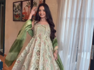 🌿 Elegant Mint Green Embroidered Anarkali Set