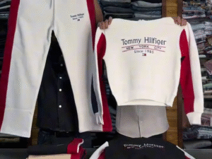 Premium Winter Fleece Track Suit Set for Men & Women | Stylish Contrast Sleeve Hoodie & Jogger Pants | Ultra Warm Winter Wear 🧥❄️