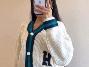 Premium Stylish Women’s Winter Knit Crop Cardigan & Sweater Top – Soft Trendy Fashionwear