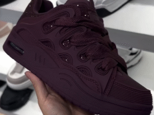 Premium Maroon Chunky Sneakers – Trendy Comfort Sports Shoes for Men & Women (Streetwear Edition) 👟🔥