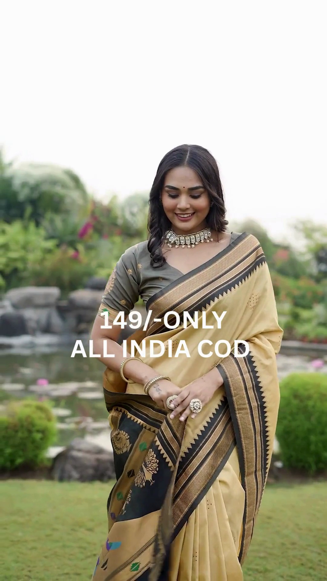 Cream & Black Border Traditional Saree - Image 2