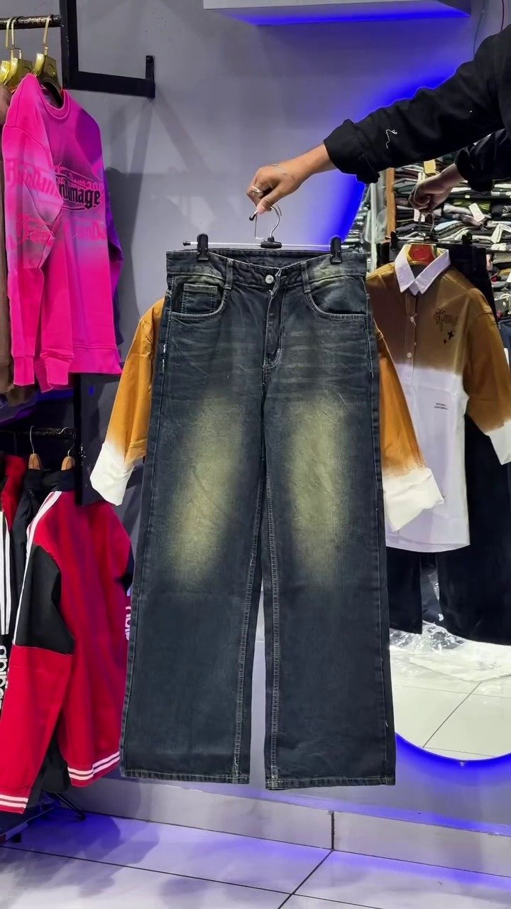Vintage Wash Wide Leg Jeans - Image 9