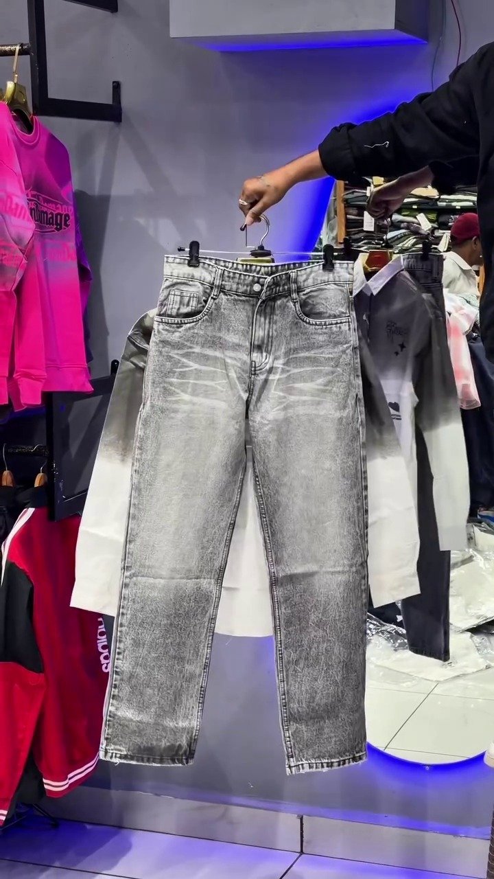 Vintage Wash Wide Leg Jeans - Image 6