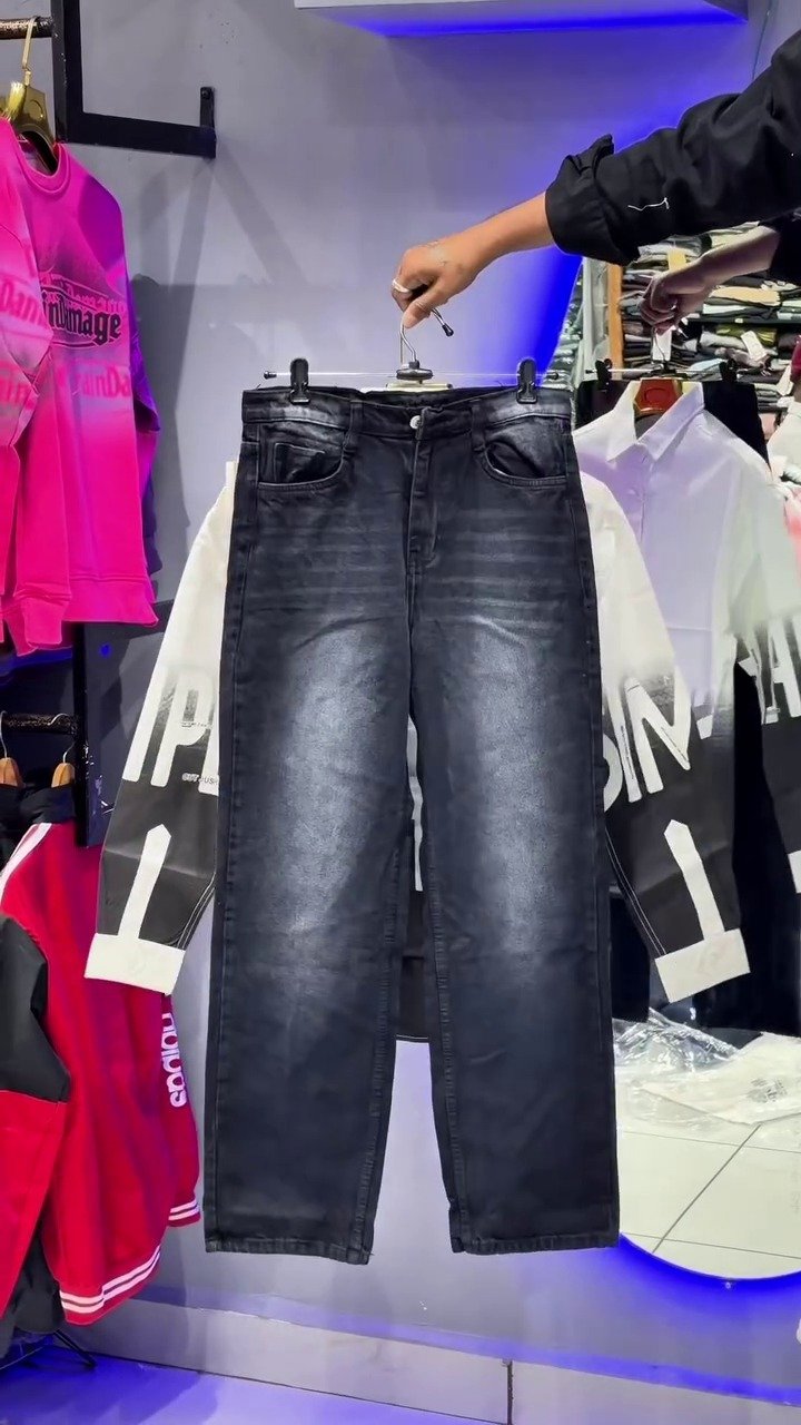 Vintage Wash Wide Leg Jeans - Image 4